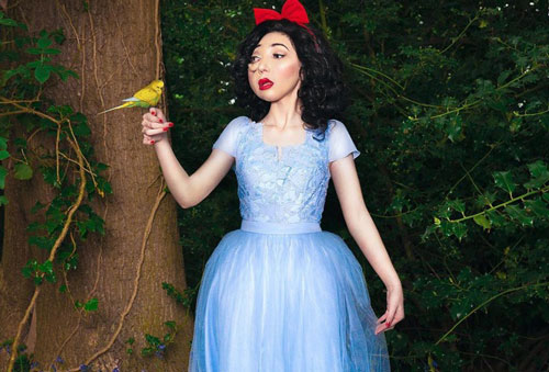 Cô gái 'quái vật' trở thành niềm tự hào của nước Anh