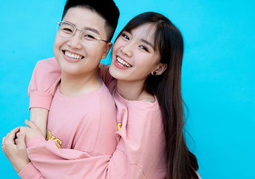 Chuyện tình ngọt ngào của Á quân Bolero từng nghi bị ung thư - Tú Tri và bạn đời đồng giới