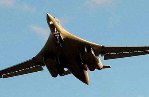 Đòn đánh đáng sợ của Tu-160M2 khi mang Kinzhal