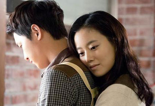 Cuộc sống của vợ chồng tôi đều do mẹ chồng quyết định