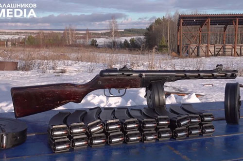 Súng tiểu liên 78 tuổi Liên Xô xả liên tục 900 phát đạn mà không hỏng hóc