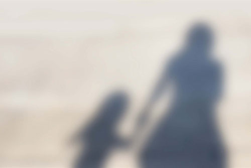 Mẹ nợ con một lời xin lỗi