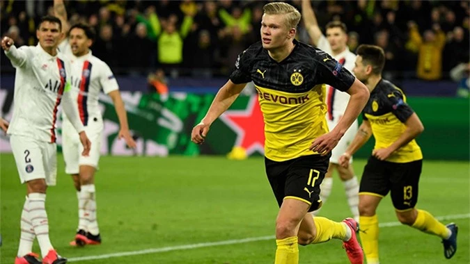 Haaland vừa lập cú đúp giúp Dortmund đánh bại PSG 2-1