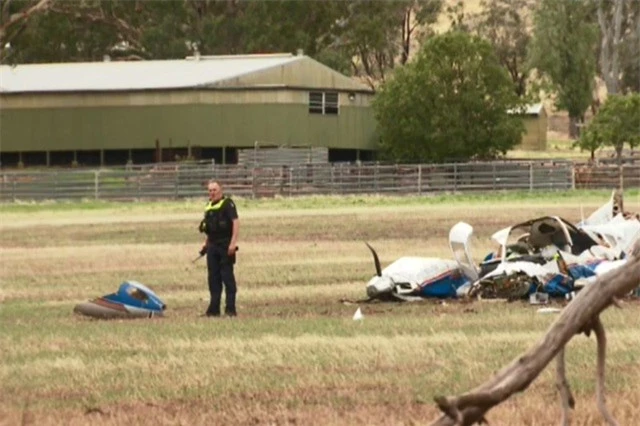 Hai máy bay Australia đâm nhau trên không, 4 người thiệt mạng - 4