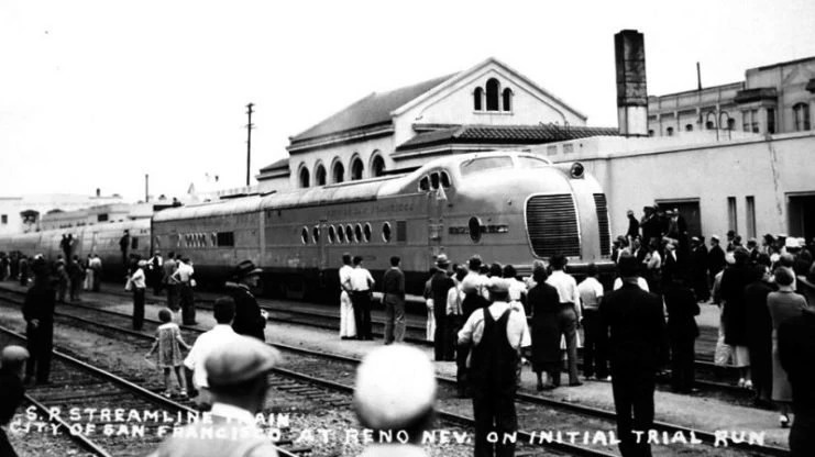 Đoàn tàu “City of San Francisco” tại Reno, Nevada trong hành trình chạy thử nghiệm.