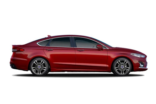 1. Ford Fusion 2020 (giá khởi điểm: 24.165 USD).