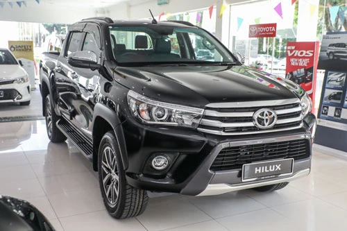 1. Toyota Hilux (doanh số: 152.611 chiếc).