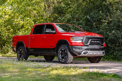 4. Ram 1500 Rebel 2020 (giá khởi điểm: 51.130 USD).