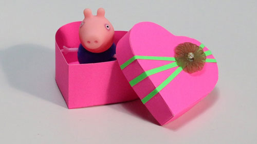 Clip: Hướng dẫn cách làm hộp quà đơn giản, đẹp mắt