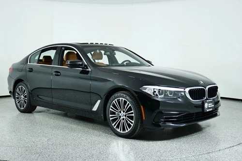 7. BMW Series 5 2020 (giá khởi điểm: 54.895 USD).