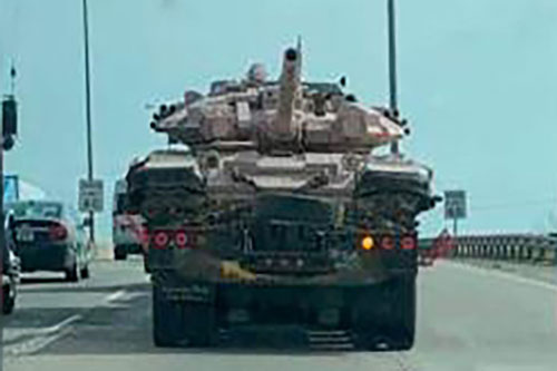 Đặc nhiệm Tiger không kịp phá hủy nên Mỹ bất ngờ thu được xe tăng T-90 Nga