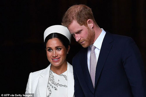 Hoàng gia Anh tiếp tục đưa thông báo mới, ngày rời cung điện chính thức của Hoàng tử Harry và Meghan Markle không còn xa