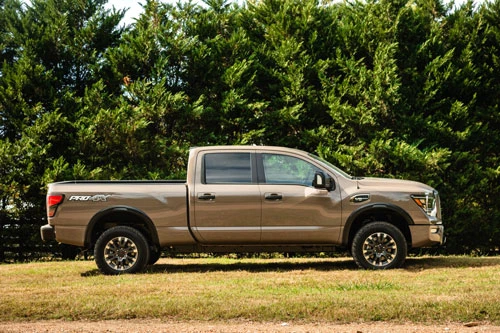 9. Nissan Titan XD Pro-4X 2019 (giá khởi điểm: 48.505 USD).