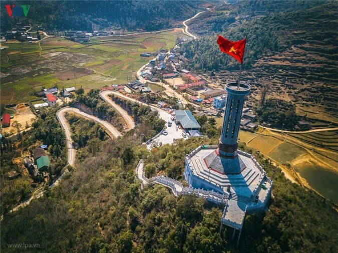 ve dep hung vi va nen tho cua cao nguyen da ha giang hinh 17