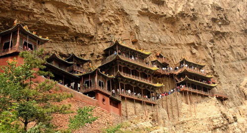 Bí ẩn về ngôi chùa chênh vênh trên vách đá hơn 1500 năm