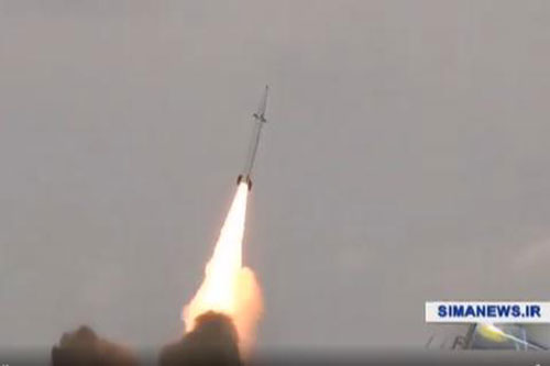 Iran công bố tên lửa không thể bị đánh chặn