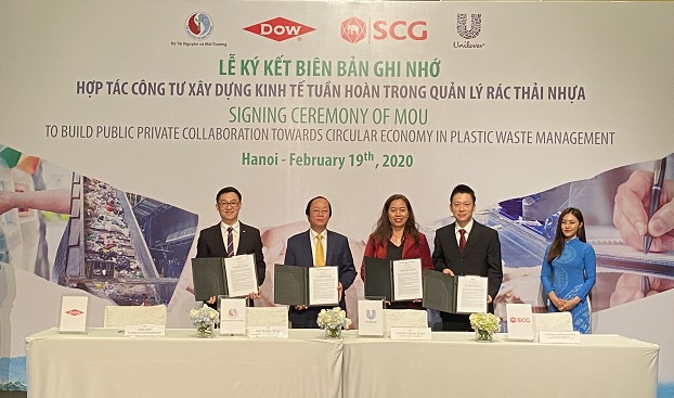 3 doanh nghiệp tiên phong ký kết hợp tác công - tư về quản lý rác thải nhựa