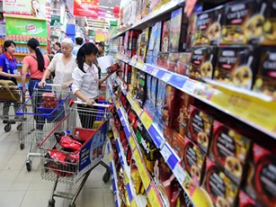 Nhiều siêu thị tăng nguồn cung hàng để ổn định giá cả mùa dịch