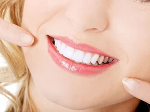 Clip: “Bỏ túi” những mẹo nhỏ sau để sở hữu hàm răng trắng sáng