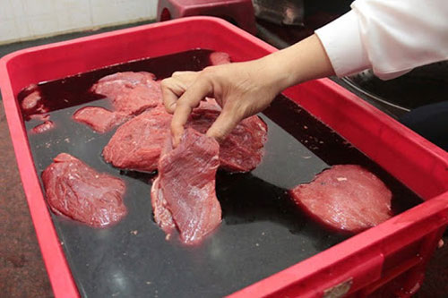 Dấu hiệu cảnh báo thực phẩm bị "tắm" ngập hóa chất tẩy trắng độc hại, chớ dại mà ăn