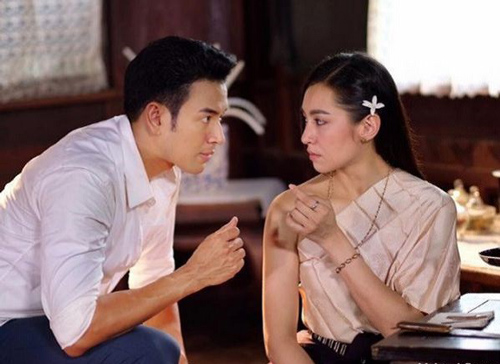 Muốn biết người đàn ông có yêu thật lòng hay không, chị em cứ nhìn vào 3 vị trí trên cơ thể này là biết rõ nhất