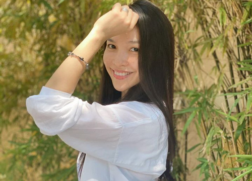 U40 Hiền Thục lại khiến fan hâm mộ xao xuyến bởi loạt ảnh trong veo như thiếu nữ