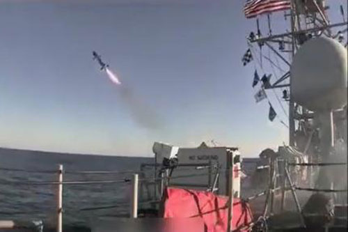 Mỹ chặn đứng đòn đánh bầy đàn của tàu cao tốc