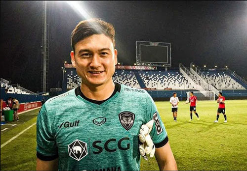 Muangthong United thất bại, Văn Lâm vẫn được vinh danh