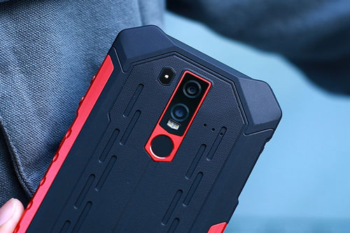 Smartphone ‘nồi đồng cối đá’, RAM 6 GB, pin 5.000 mAh, giá gần 8 triệu đồng