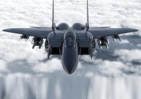 Tiêm kích F-15EX.