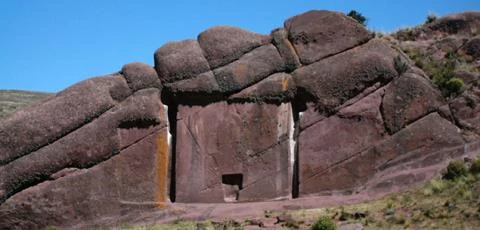 Cổng Thần ở Peru.