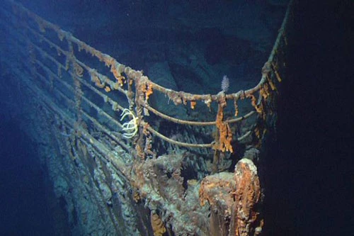 Xác con tàu Titanic dưới đáy biển. Con tàu bị chìm vì đâm vào băng trôi năm 1912. Ảnh: Wiki Commons.