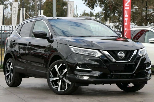 3. Nissan Qashqai (doanh số: 4.608 chiếc).