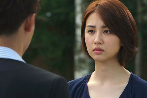 Ngày cưới, mẹ chồng tặng tôi chiếc... lư hương