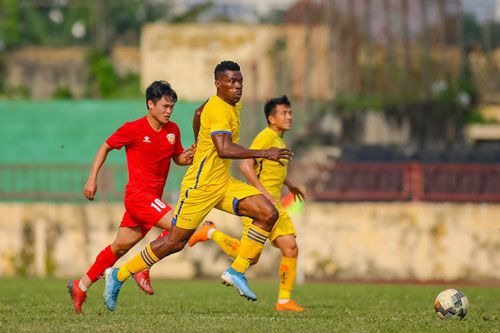 Chuyển nhượng V.League: Sông Lam Nghệ An có ngoại binh đầu tiên
