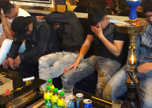 Quảng Nam: 31 đối tượng “đập đá” trong quán karaoke