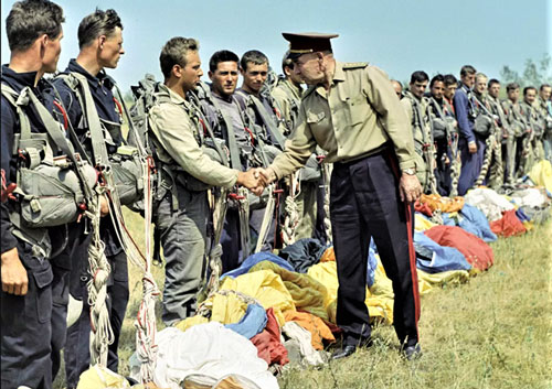 “Cha đẻ” lính dù Liên Xô giải giáp 3 sư đoàn Đức không tốn 1 viên đạn