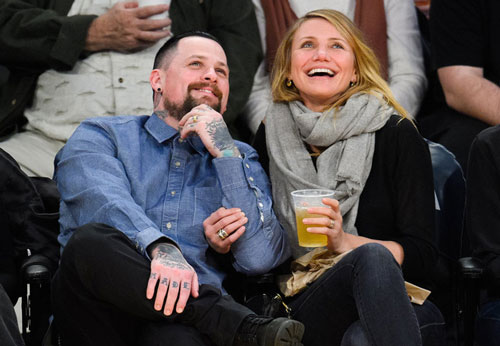 Sinh con gái, sao phim Những thiên thần của Charlie được chồng yêu hết mức