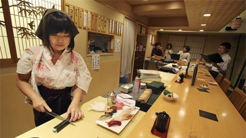 Tại sao phụ nữ không được phép làm đầu bếp sushi? - 1