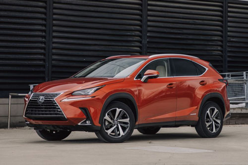 Lexus NX 300h 2020: Công suất 194 mã lực, giá hơn 900 triệu đồng