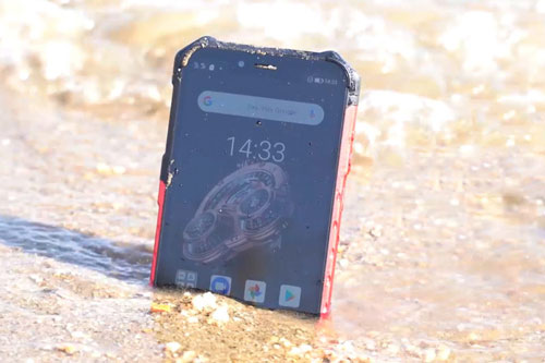 Trên tay smartphone ‘nồi đồng cối đá’, RAM 6 GB, pin 5.000 mAh, giá gần 8 triệu đồng