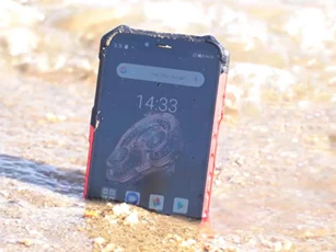 Trên tay smartphone ‘nồi đồng cối đá’, RAM 6 GB, pin 5.000 mAh, giá gần 8 triệu đồng
