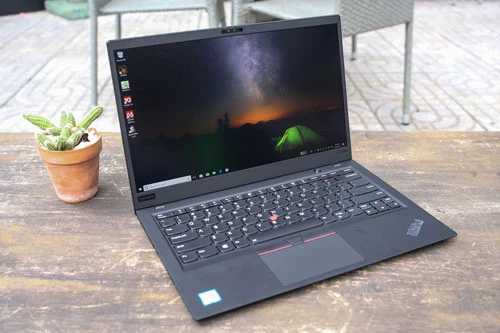 Lenovo Thinkpad X1 Carbon Gen 6 là một trong những mẫu laptop cũ được ưa chuộng bậc nhất tại Việt Nam. Ảnh: Tinh tế.