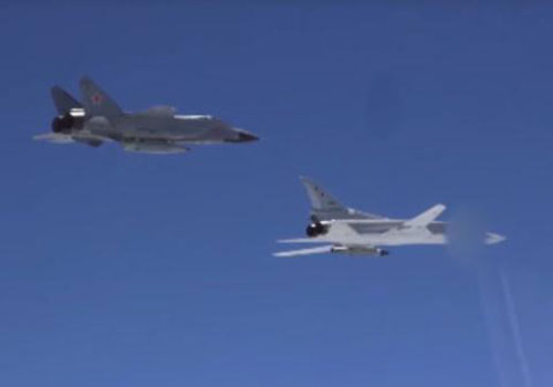 Chuyên gia Nga đáp lời Trump: Chính Mỹ ăn cắp công nghệ