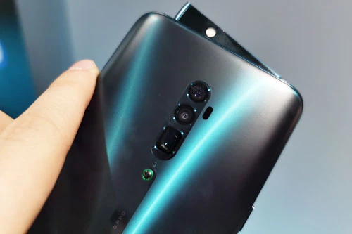 =9. Oppo Reno 10x Zoom (116 điểm).