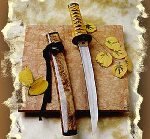 Tanto: Lưỡi kiếm kiêu hãnh và đẫm máu của Samurai