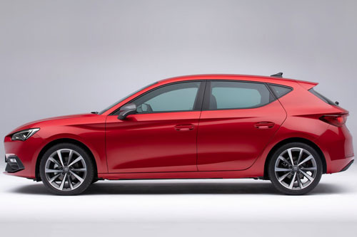 Xe hatchback đẹp long lanh, động cơ tăng áp, cạnh tranh với Mazda3