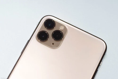 =6. iPhone 11 Pro Max (117 điểm).