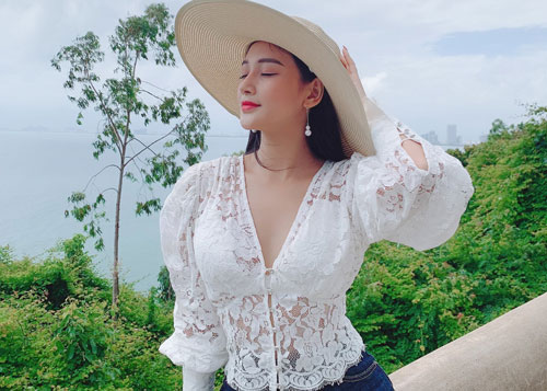 Hot girl chuyên đóng vai phản diện ngoài đời khác hẳn trên phim