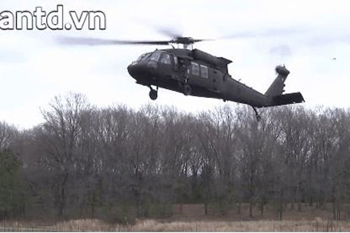 "Diều hâu đen" UH-60 chở tư lệnh Đài Loan rơi vì sương mù